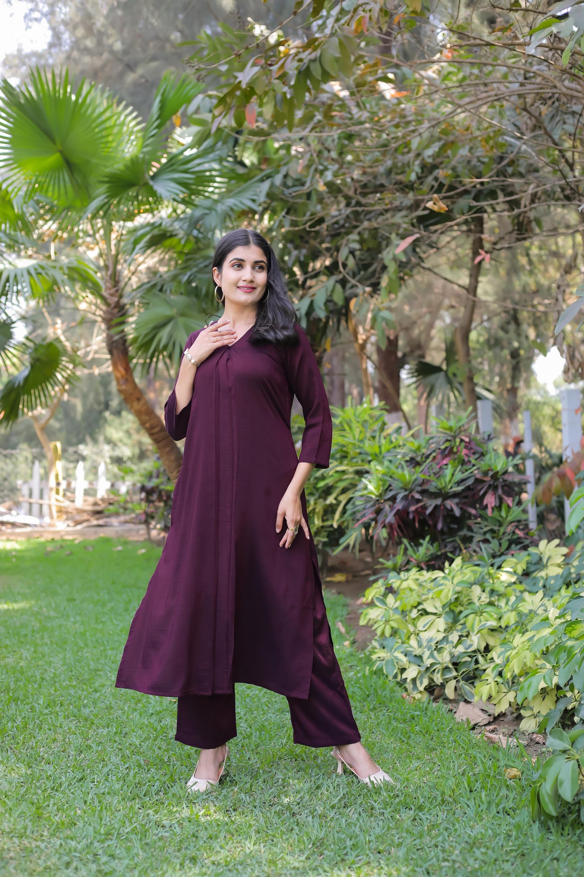 Clothji Modal Co-ord Set With V-Neckline