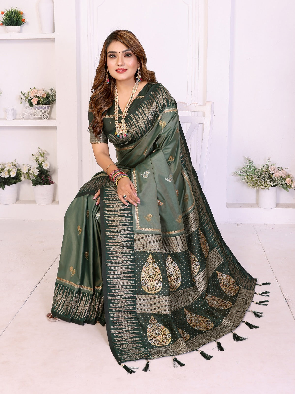 Premium Green South Soft Silk Saree with Rich Zari Weaving Border & Heavy Pallu